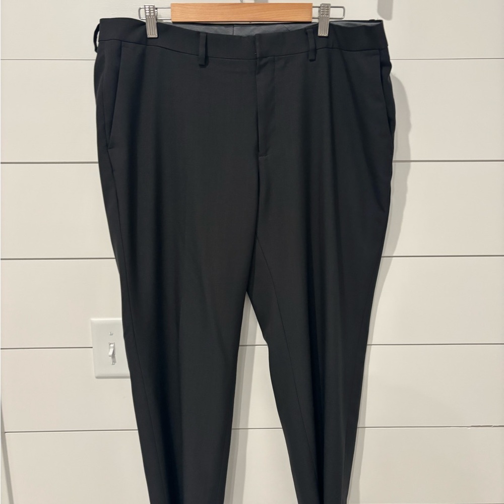 Haggar Men's Classic Black Dress Pants 38x30